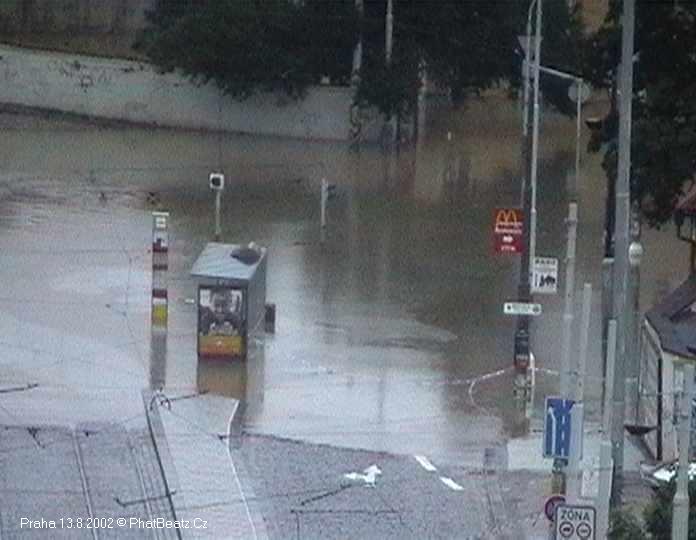 02_Praha_13082002