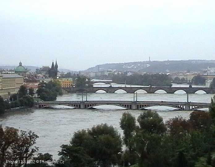 03_Praha_13082002