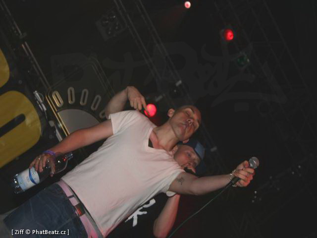 040813_HHK04_Killa_Kela_a_Mc_Trip_a_Dj_Skeletrik_UK_05