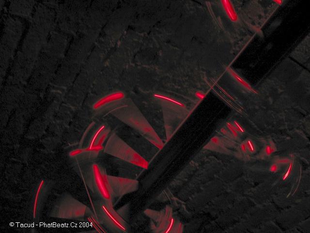 06KolaboCross