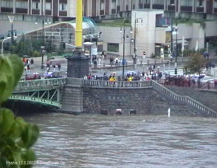 06_Praha_13082002
