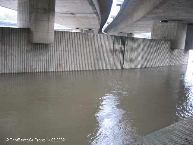 06_barrandov-praha14082002