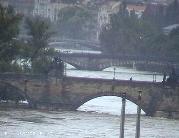09_Praha_13082002