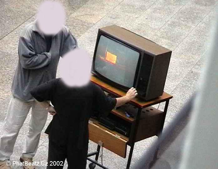 09_cvutarch11042002