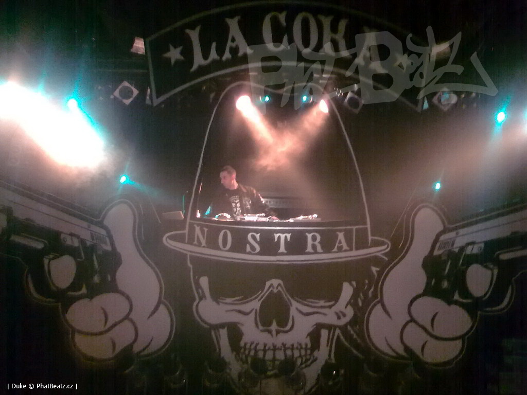 100420_LaCokaNostra_02