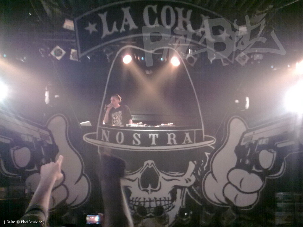 100420_LaCokaNostra_04