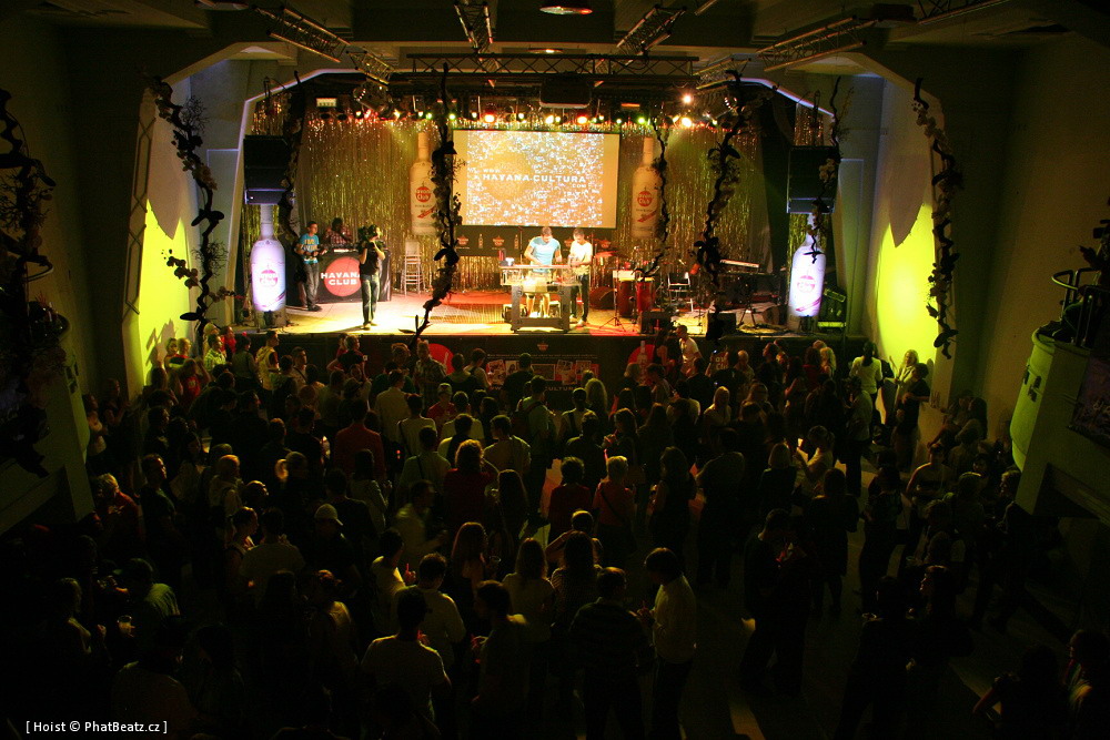 100909_Havana_Roxy_01