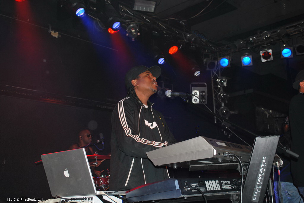 110314_Chali2na_09