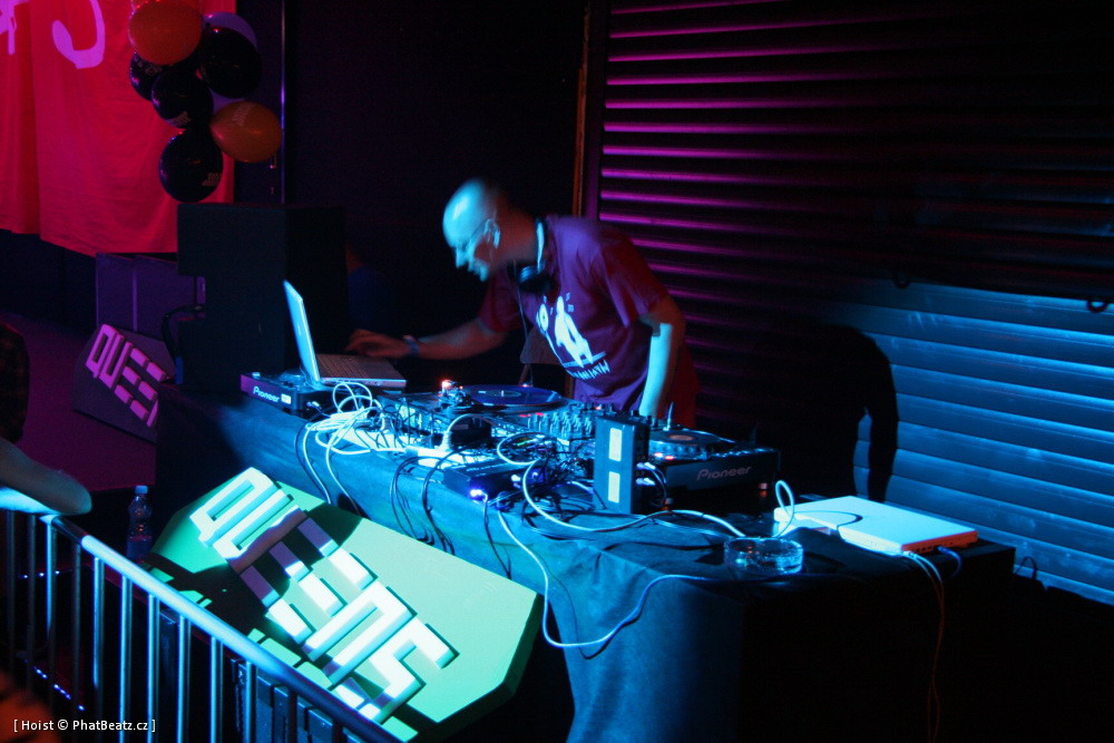 110524_Looptroop_02