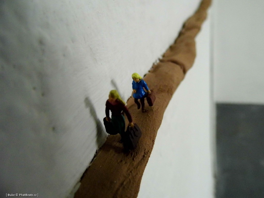 120830_CarlosNo_Walkers_13