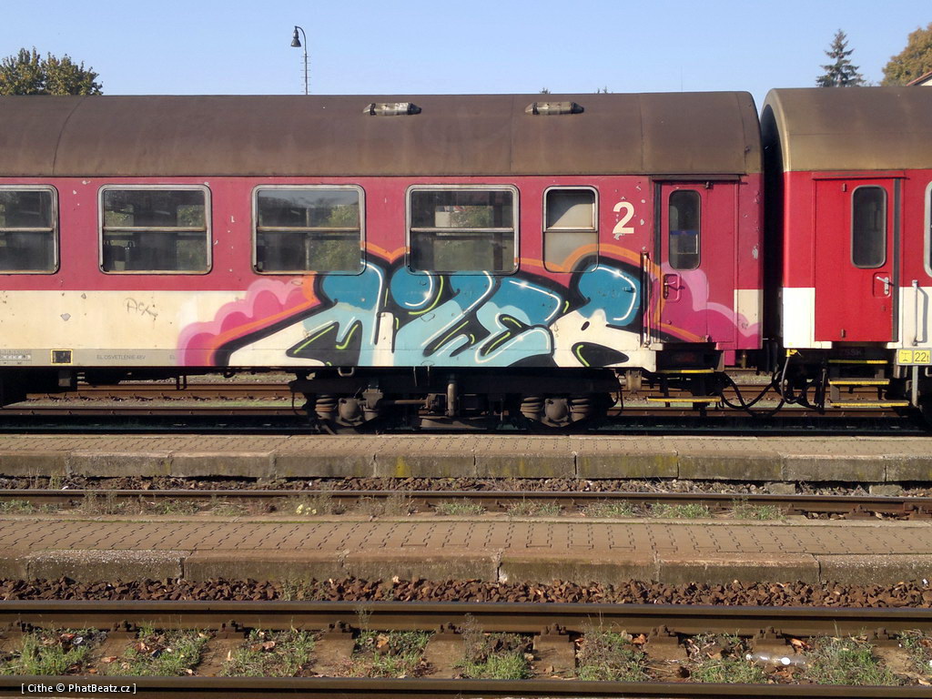 121022_NitraStreet_06