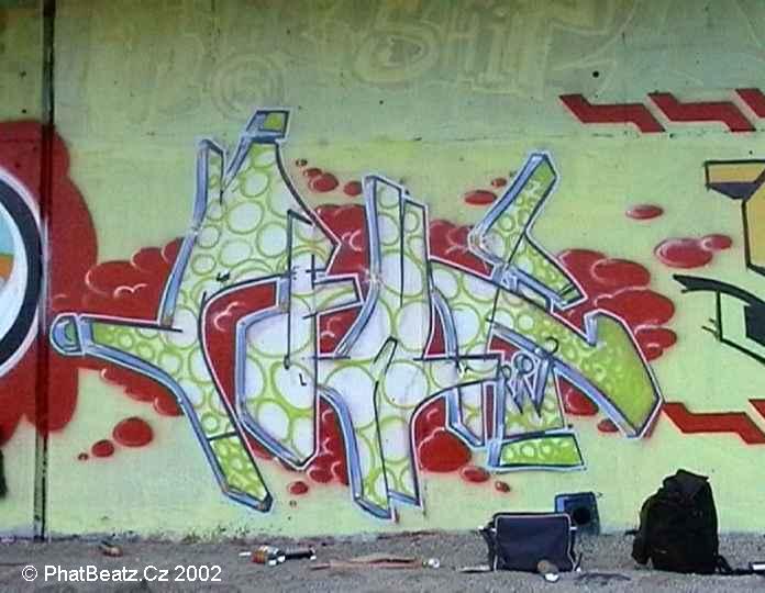 12_270402jam
