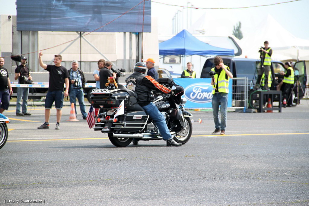 140524_FordMustang50_090