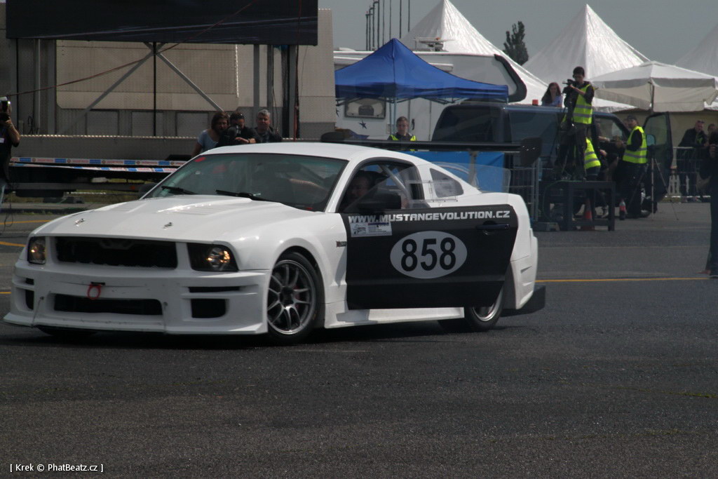 140524_FordMustang50_091