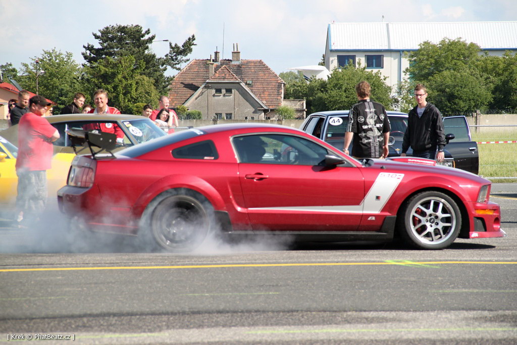 140524_FordMustang50_100