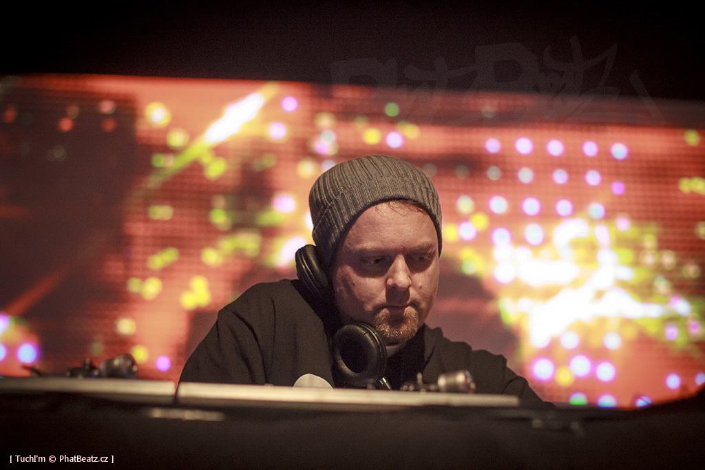 150210_Shadow_CutChemist_01
