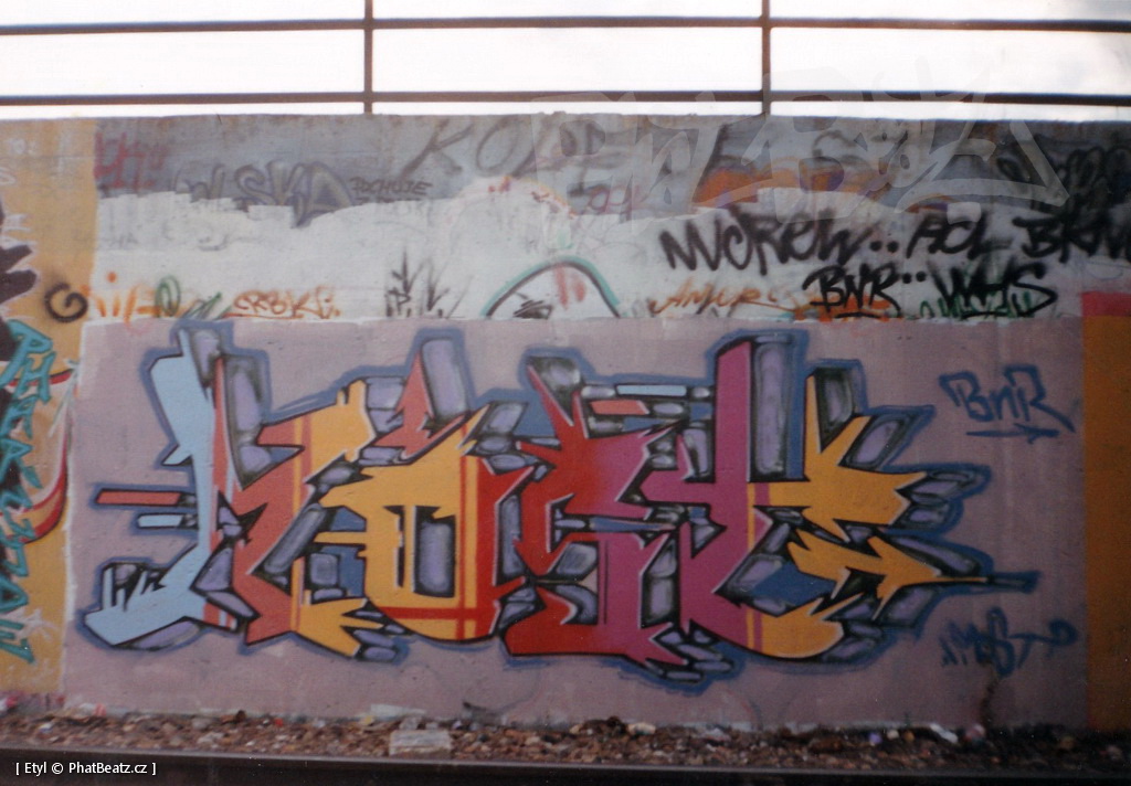 1996-2000_Graffiti_Praha_21