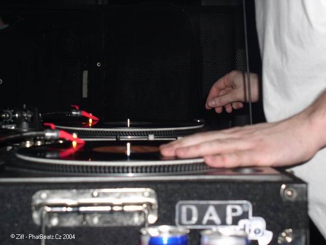 22indywichrockc