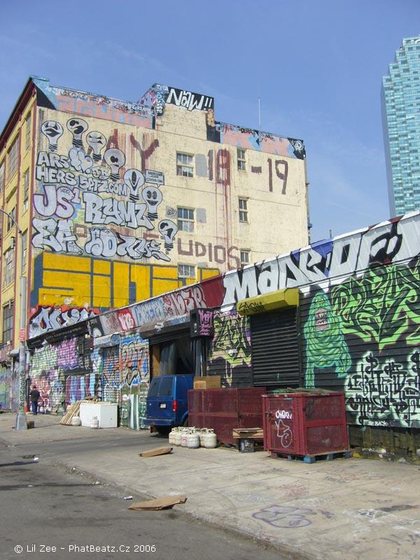 5Pointz030