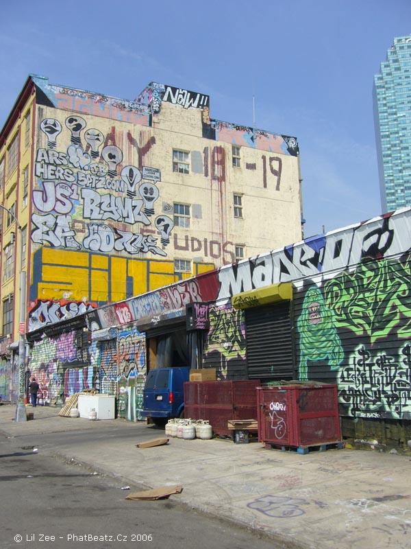 5Pointz030