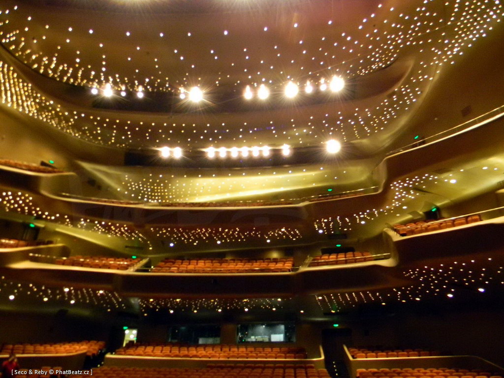 Guangzhou_Opera_09