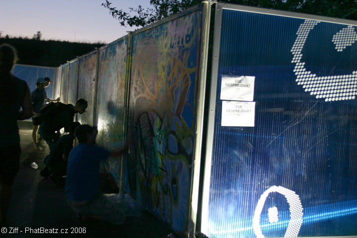 HHK06_025