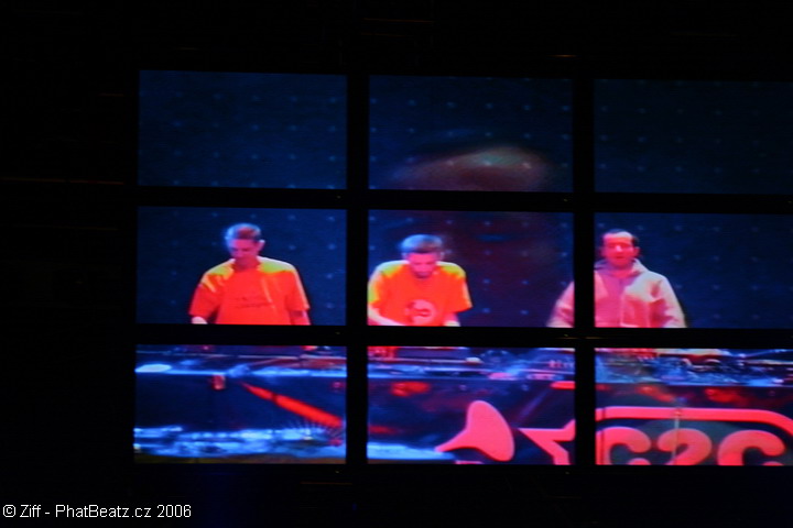 HHK06_032