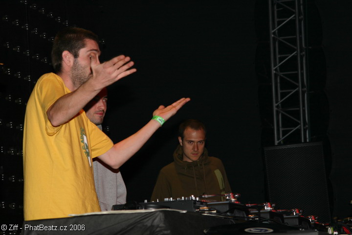 HHK06_036
