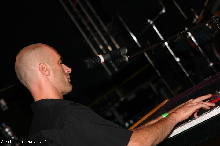 HHK06_039