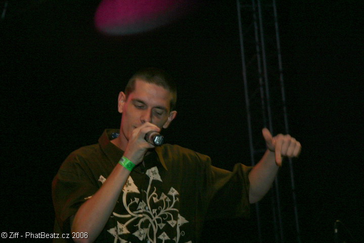 HHK06_040