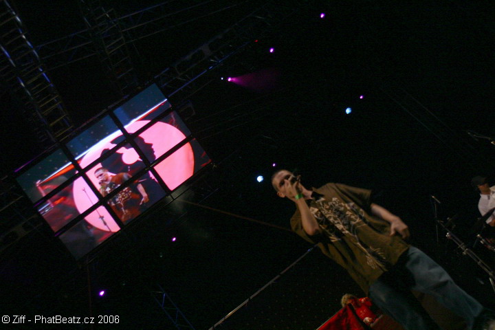 HHK06_041
