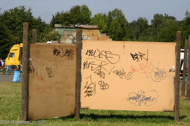 HHK06_098