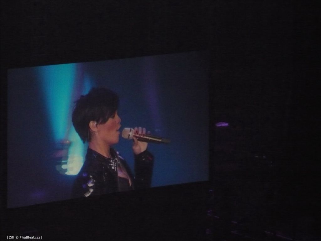 rihanna_07
