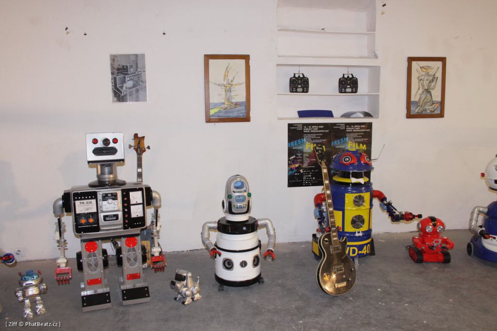 Stanley 'Robotman' Povoda - Svět Robotů